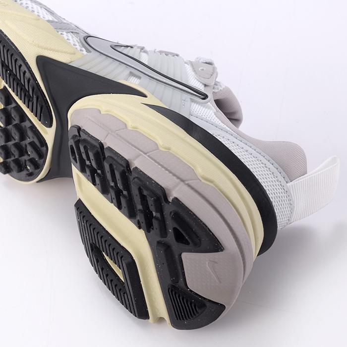NIKE ナイキ W V2K RUN ラン FD0736 100 レディース スニーカー NIKE ナイキ W V2K RUN ラン FD0736 100 レディース スニーカー