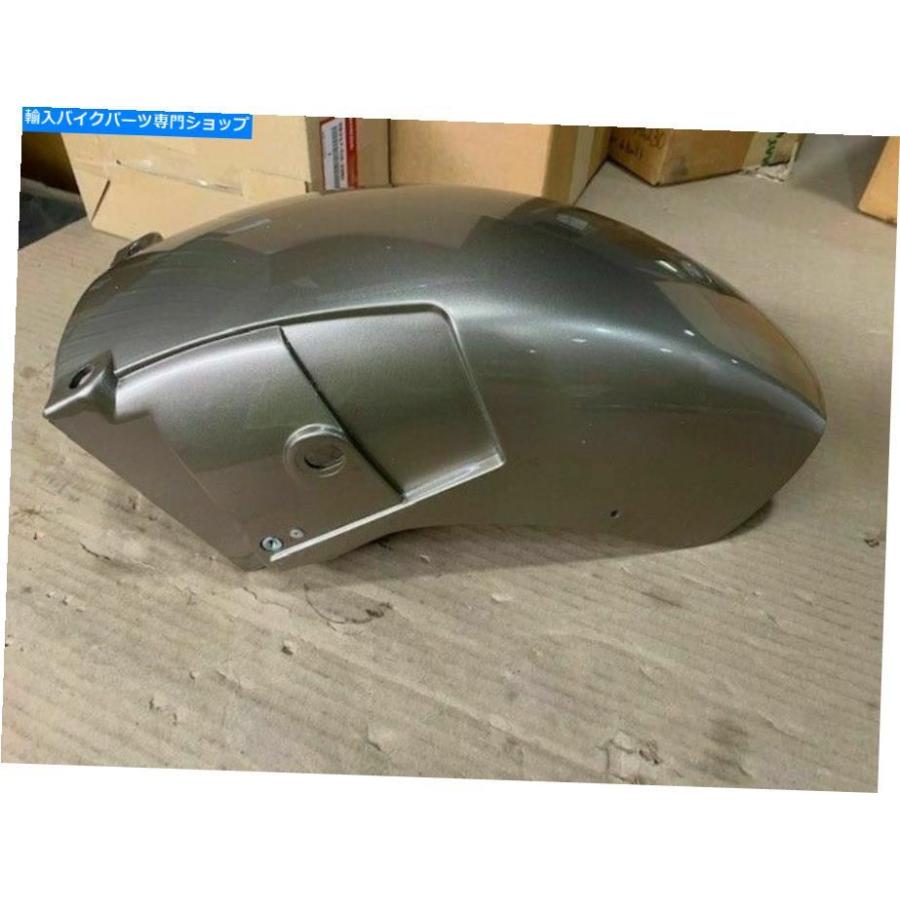 Front Fender 1988-1989ホンダゴールドウィングフロントフェンダー61106-MN5-000ZC 1988-1989 Honda Gold Wing Front Fender 61106-MN5-000ZC
