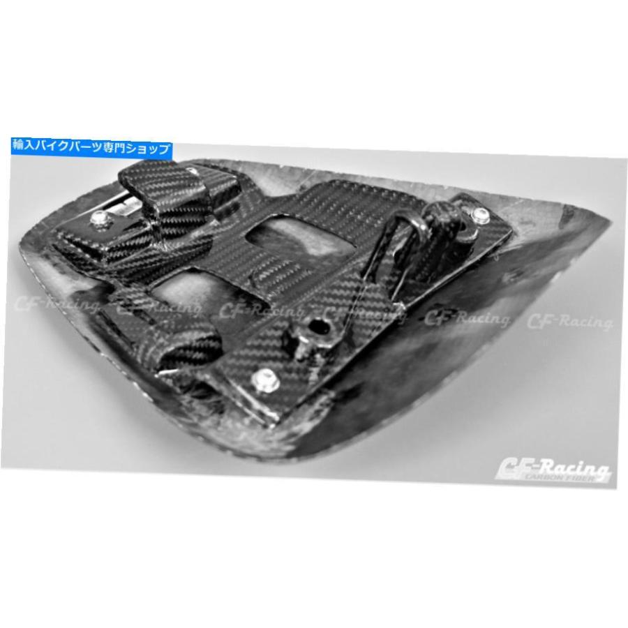 カーボン スズキGSXS1000シートカバー（2015） - カーボンファイバー Suzuki GSXS1000 Seat Cover (2015) - Carbon Fiberの画像