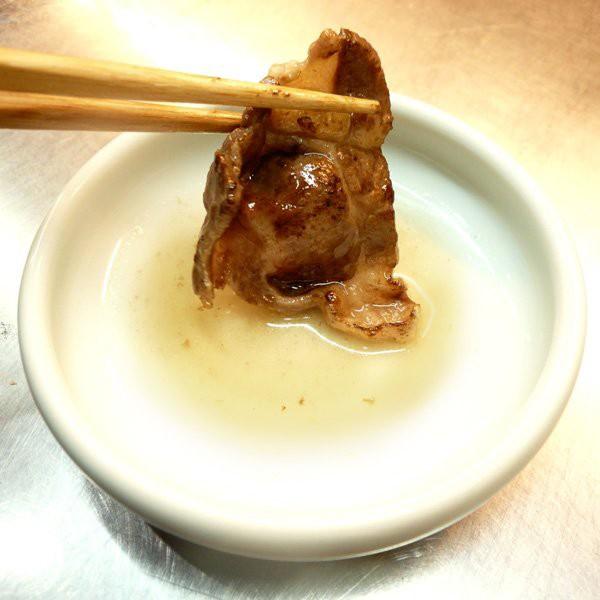 牛タン 肉 BBQ 鹿児島黒牛 A5 最高ランク 黒毛和牛 極上とろ タン 100g 秘伝塩こしょう付き ギフト ホルモン【特タン100】 | 鹿児島黒牛 | 04