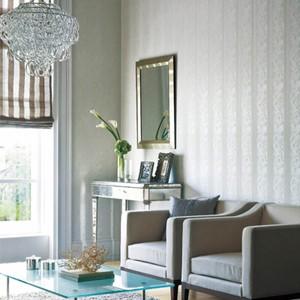 壁紙 のり付き 白 リリカラ Ll 5275エレガンス もとの壁紙の上から貼れます 下敷きテープ付き 貼りやすく簡単 Diy 購入目安15m 6畳分目安30m Reroom Ll 33 Reroom 通販 Yahoo ショッピング