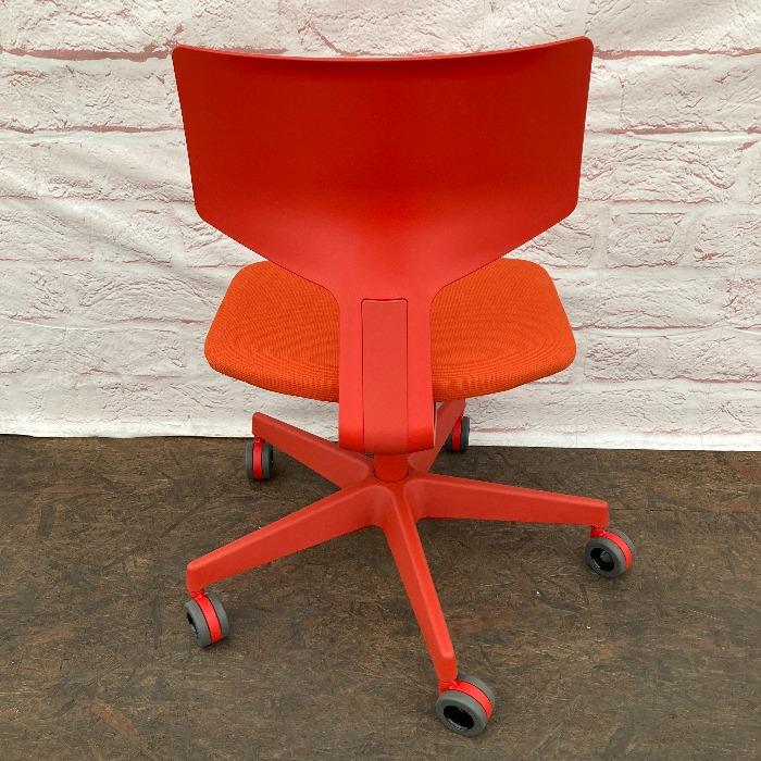 中古 OKAMURA オカムラ オフィスチェア 肘なし スペクトラ アクセント  