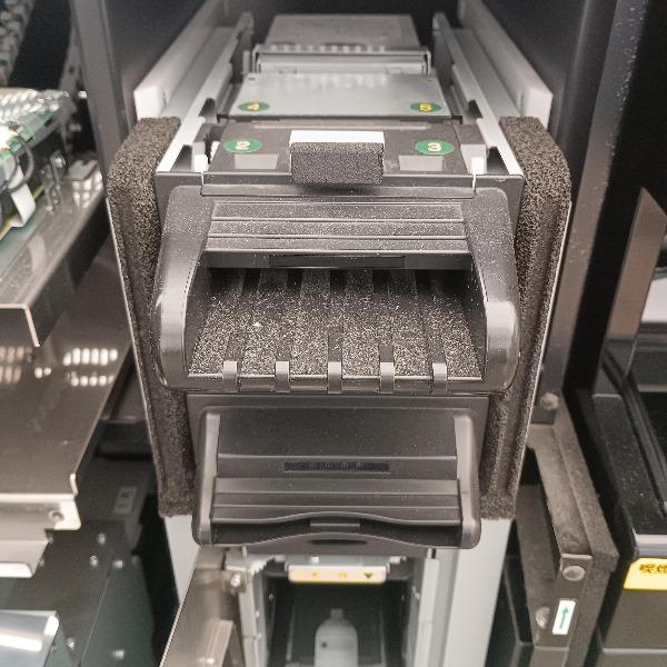現物確認必須 訳アリ 中古 ホテルKIOSK ブラック_12