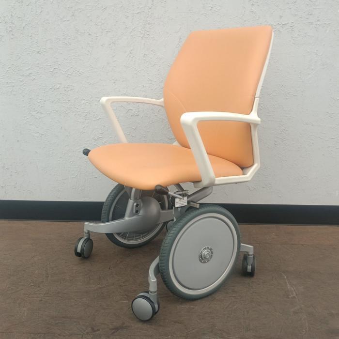 オカムラ ウェルツセルフ オフィスチェア 肘あり 車いす 未販売モデル
