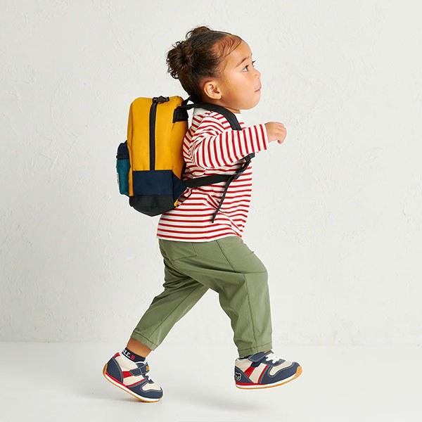 ●取り寄せ商品●ミキハウス　ダブルビー　mikihouse　　リュック(Sサイズ　6Ｌ)6リットル　リュックサック　子ども用　男の子　女の子　汚れにくいの画像