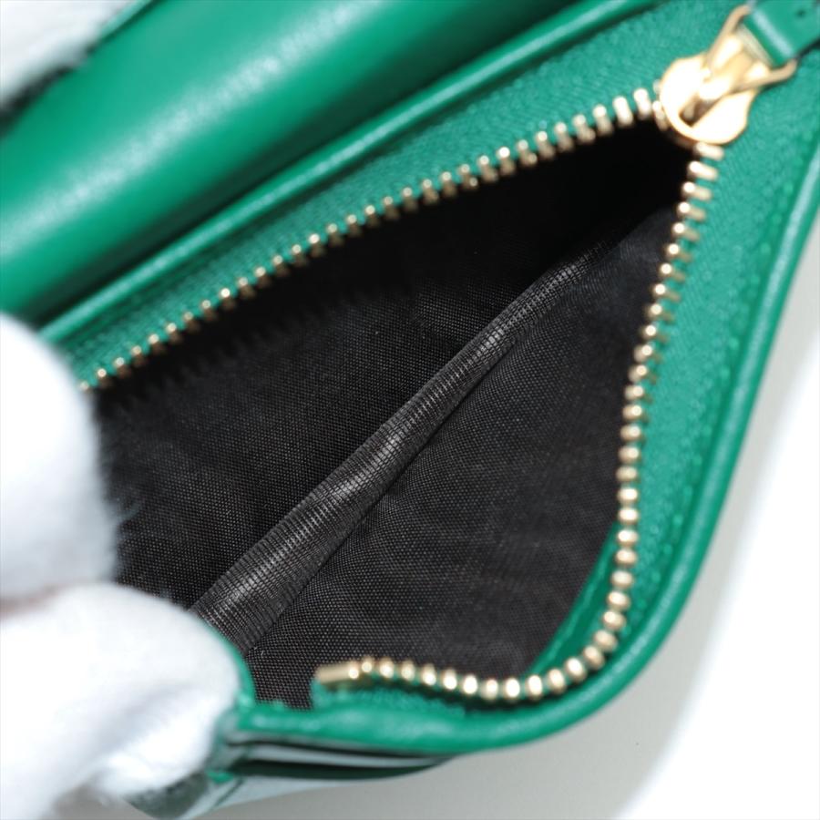 【正規品】GUCCI グッチ GGロゴ 三つ折り財布 コンパクト グリーン No.152【超美品】GUCCI グッチ 二つ折り財布 GGエンボス 625555 ラバー