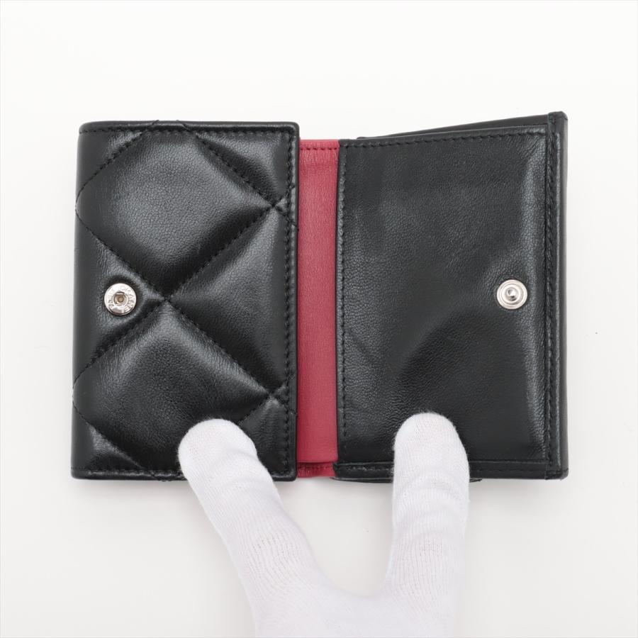 CHANEL 19 美品 シャネル ミニ ウォレット マトラッセ ココマーク 黒