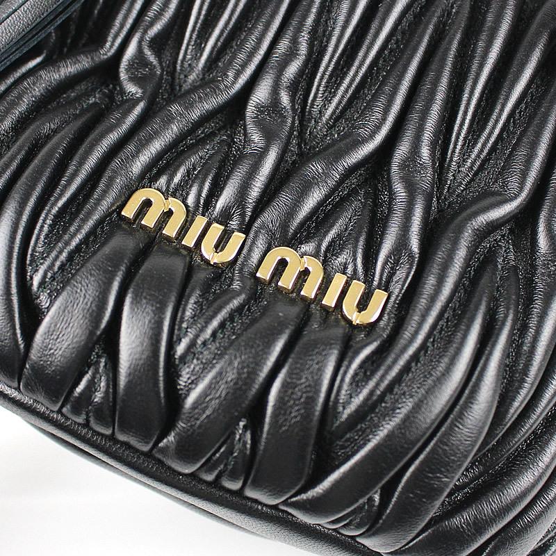 miu ミュウミュウ MIUMIU マテラッセ 巾着バッグ ショルダー miu ミュウミュウ MIUMIU マテラッセ 巾着バッグ ショルダー