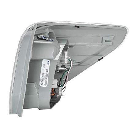 TYC 11-6500-00 スバル インプレッサ 左 交換用テールランプの画像