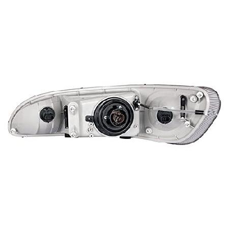 United Pacific 31296 - Headlight Assembly - Passenger Side, Chrome Housing, High/Low Beam, 9007 Bulbの画像