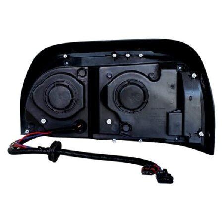 United Pacific 31206 - Headlight Assembly - Passenger Side, Black Housing, High/Low Beam, H7 / 9005 Bulb, With Led Signaの画像