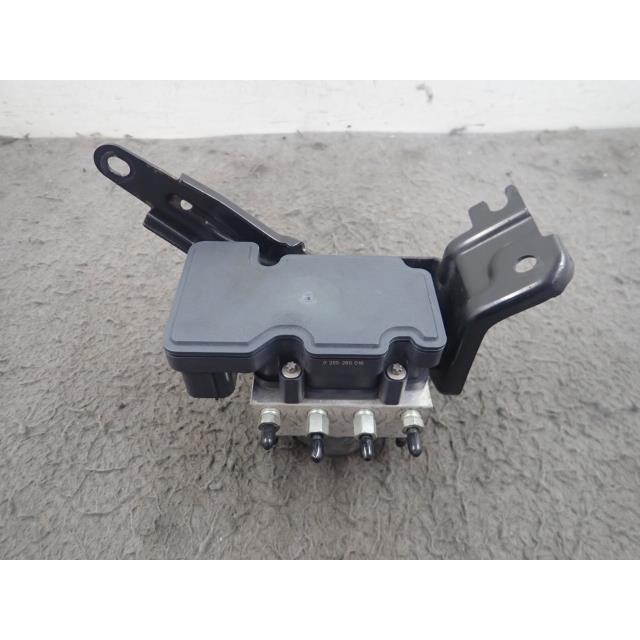 スイフト DBA-ZD72S ABSアクチュエーター ZMV 56110-71L90