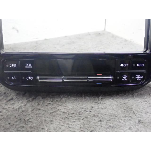 プリウス DAA-ZVW55 エアコンスイッチパネル 6W7 55900-47250 : RETEX 