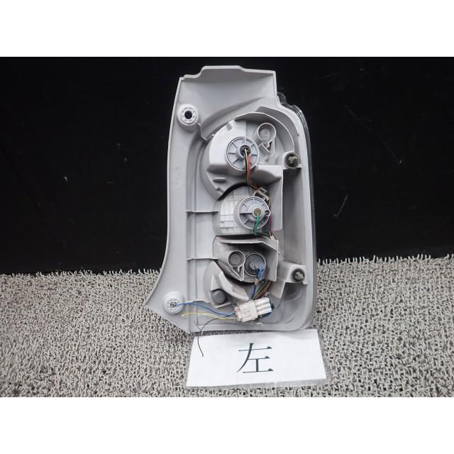 ミラ（ダイハツ） ミラココア DBA-L685S 左テールランプ T24 81560