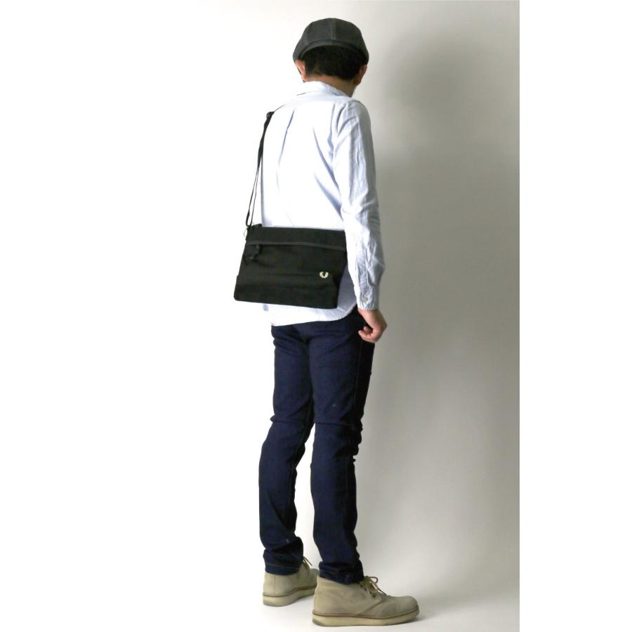 FRED PERRY (フレッドペリー) ナイロン サコッシュバッグ FRED PERRY (フレッドペリー) ナイロン サコッシュバッグ