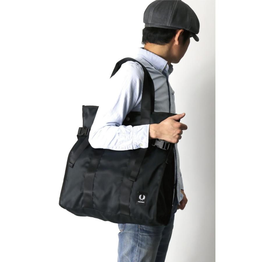 FRED PERRY (フレッドペリー) トートバッグ ショルダーバッグ FRED PERRY (フレッドペリー) トートバッグ ショルダーバッグ