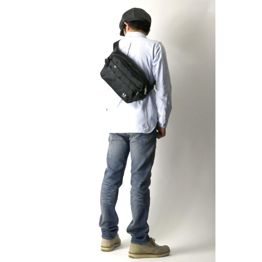 FRED PERRY (フレッドペリー) ボディバッグ ウエストバッグ