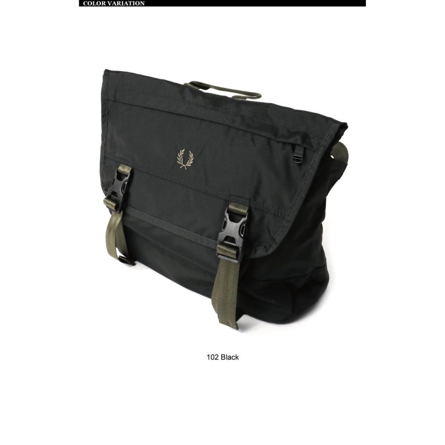 FRED PERRY (フレッドペリー) アウトドア メッセンジャーバッグ