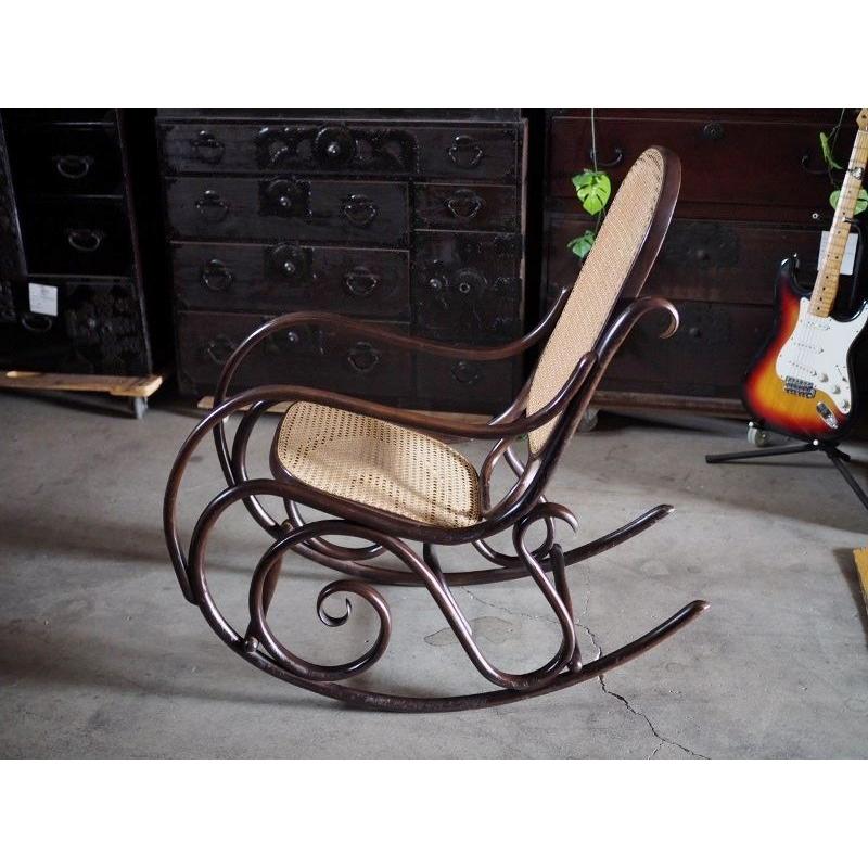 ラタン製レトロなロッキングチェア 昭和中期 古録展 送料別 Mサイズ