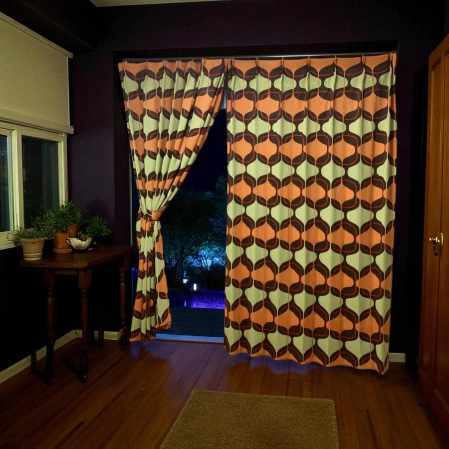 レトロ遮光カーテン ミッドセンチュリー モダン 昭和 洗える形状記憶