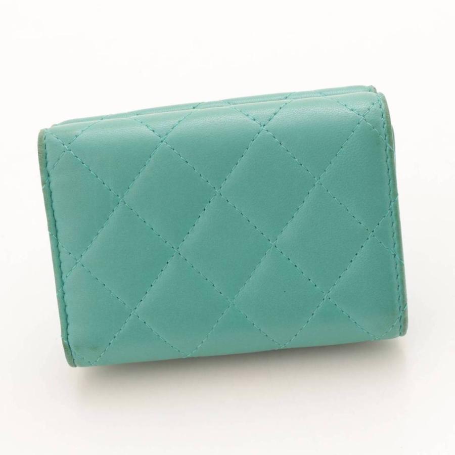 CHANEL ターコイズ 三つ折り財布　27番代 CHANEL ターコイズ 三つ折り財布27番代