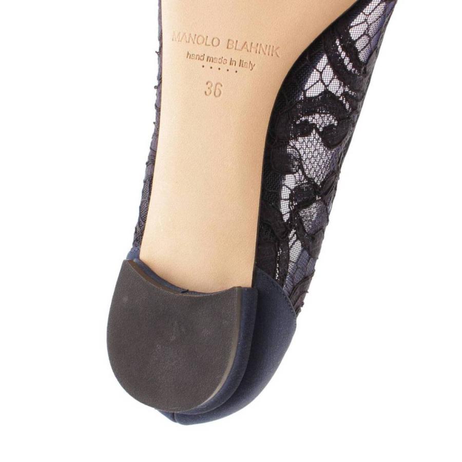 マノロブラニクハンギシ36 レース