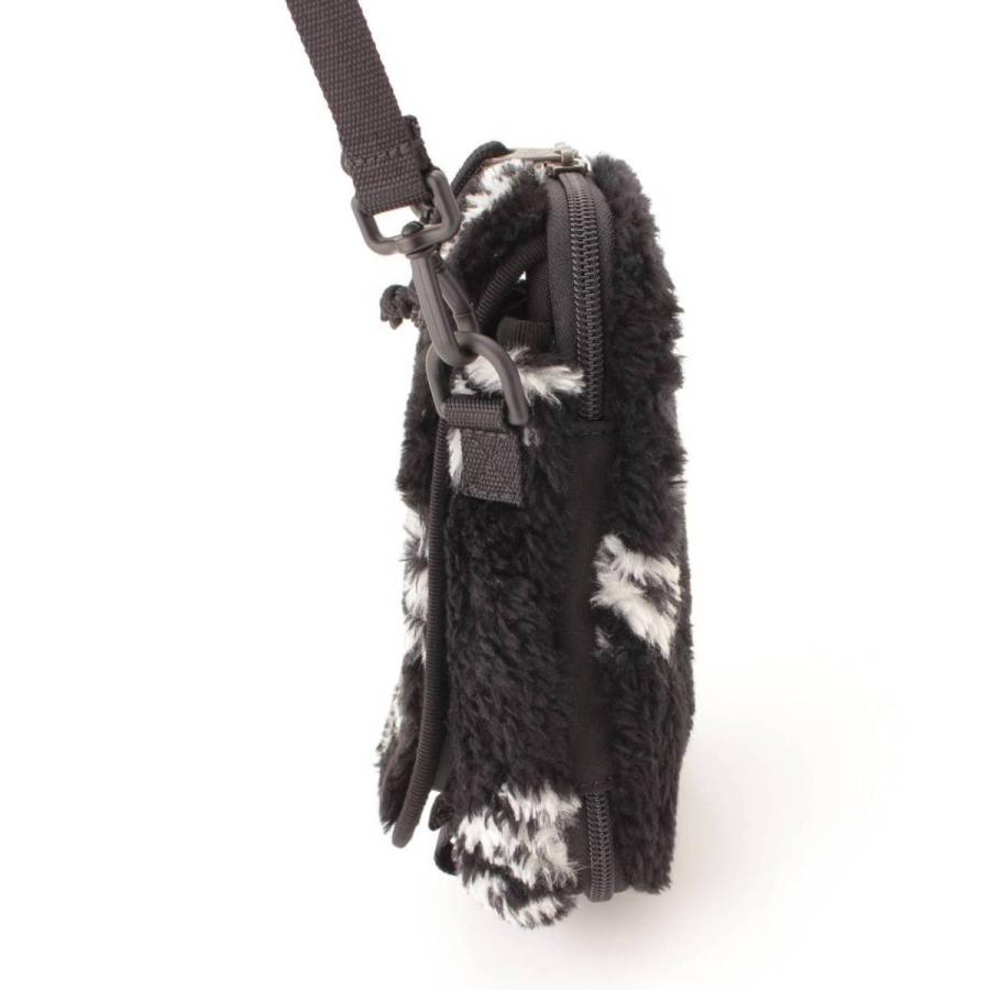 バレンシアガ】Balenciaga エクスプローラー ロゴ フェイクファー 