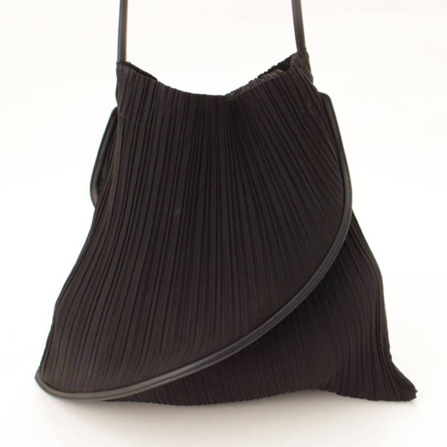 ISSEY MIYAKE 【イッセイミヤケ】Issey miyake プリーツプリーズ 17SS  