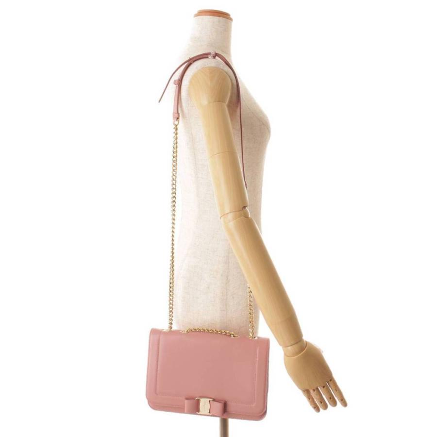 FERRAGAMO Salvatore Ferragamo ヴァラリボン レザー チェーン FERRAGAMO Salvatore Ferragamo ヴァラリボン レザー チェーン