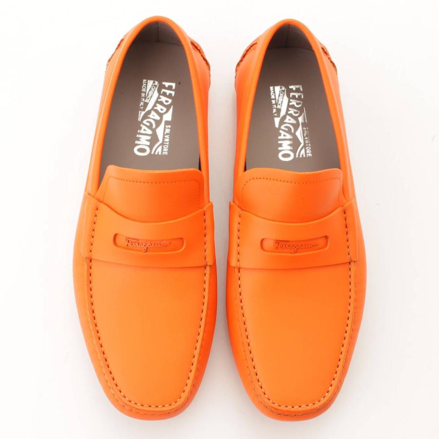 【Salvatore Ferragamo】美品フェラガモ ドライビングシューズ フェラガモ ドライビングシューズ