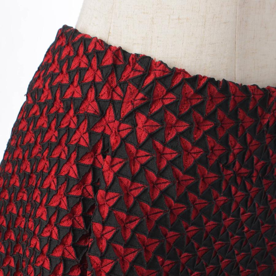 超美品　イッセイミヤケ　ISSEY MIYAKE　3D スチーム　スカート ISSEY MIYAKE（イッセイミヤケ） イッセイミヤケISSEY MIYAKE 3D