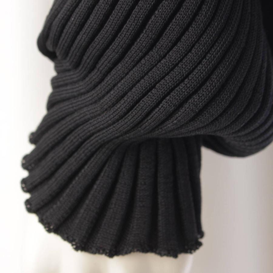 イッセイミヤケ】Issey miyake 23SS FLUIDITY TUBE ショート丈 ニット 