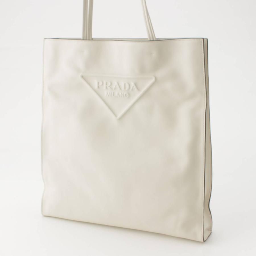 PRADA 【プラダ】Prada トライアングル レザー エンボス トート PRADA 【プラダ】Prada トライアングル レザー エンボス トート
