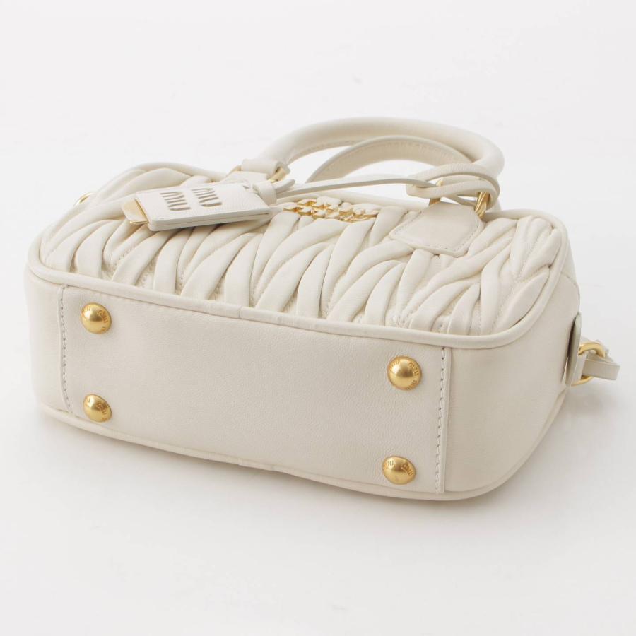 miu 【ミュウミュウ】Miu Miu 23年 マテラッセ レザー miu 【ミュウミュウ】Miu Miu 23年 マテラッセ レザー