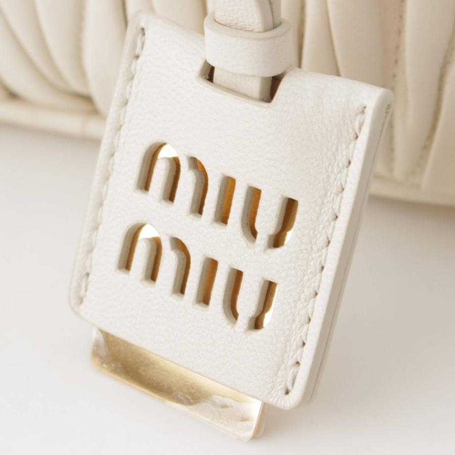 miu 【ミュウミュウ】Miu Miu 23年 マテラッセ レザー miu 【ミュウミュウ】Miu Miu 23年 マテラッセ レザー