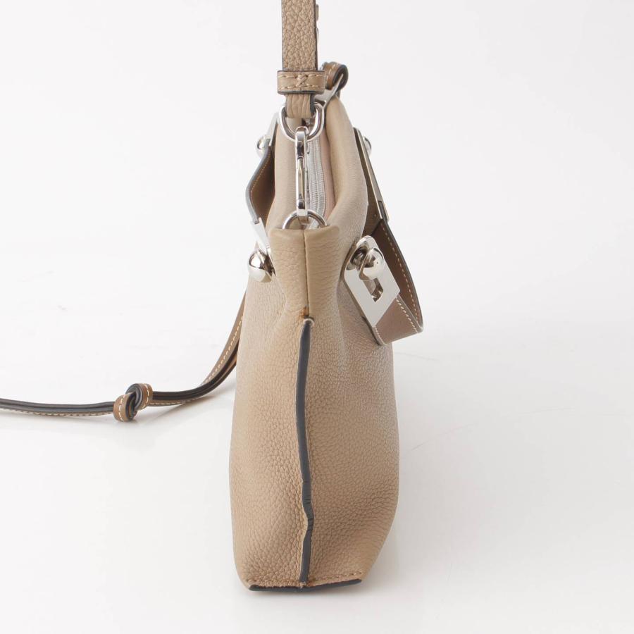 ロエベ　ミッシーバッグ　グレーレザー クラッチバッグ ロエベ ミッシーバッグ グレーレザー クラッチバッグ