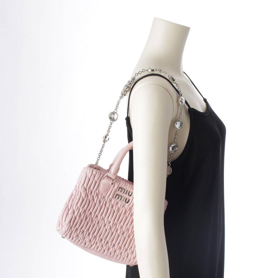 miu 【ミュウミュウ】Miu Miu マテラッセ ロゴ ナッパクリスタル miu 【ミュウミュウ】Miu Miu マテラッセ ロゴ ナッパクリスタル