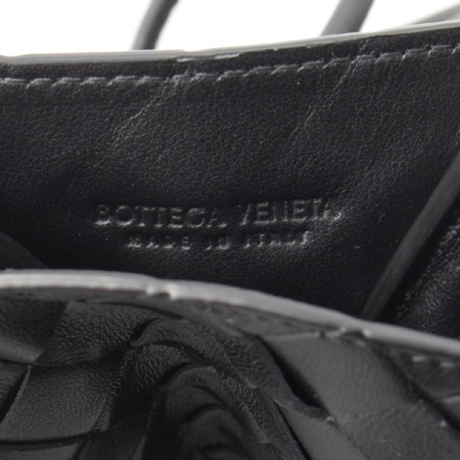 BOTTEGA VENETA（ボッテガ・ヴェネタ） レザー イントレチャート ザ