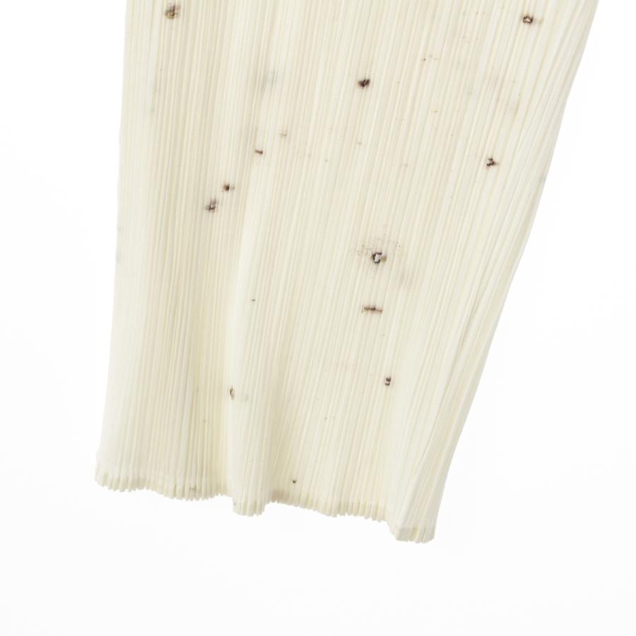 イッセイミヤケ　プリーツプリーズ　ホワイト　ボトムス　パンツ PLEATS PLEASE ISSEY MIYAKE（パンツ ・ ホワイト/白色系）の