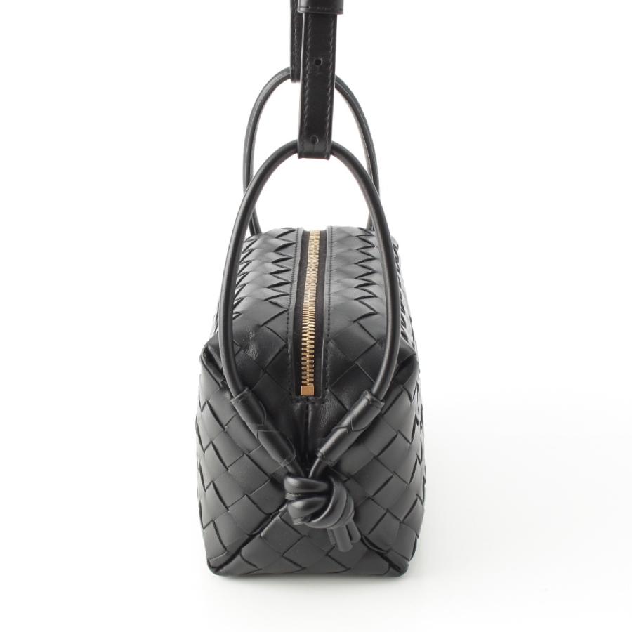 BOTTEGA VENETA（ボッテガ・ヴェネタ） レザー イントレチャート