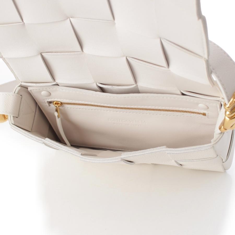 BOTTEGA VENETA（ボッテガ・ヴェネタ） イントレチャート カセット