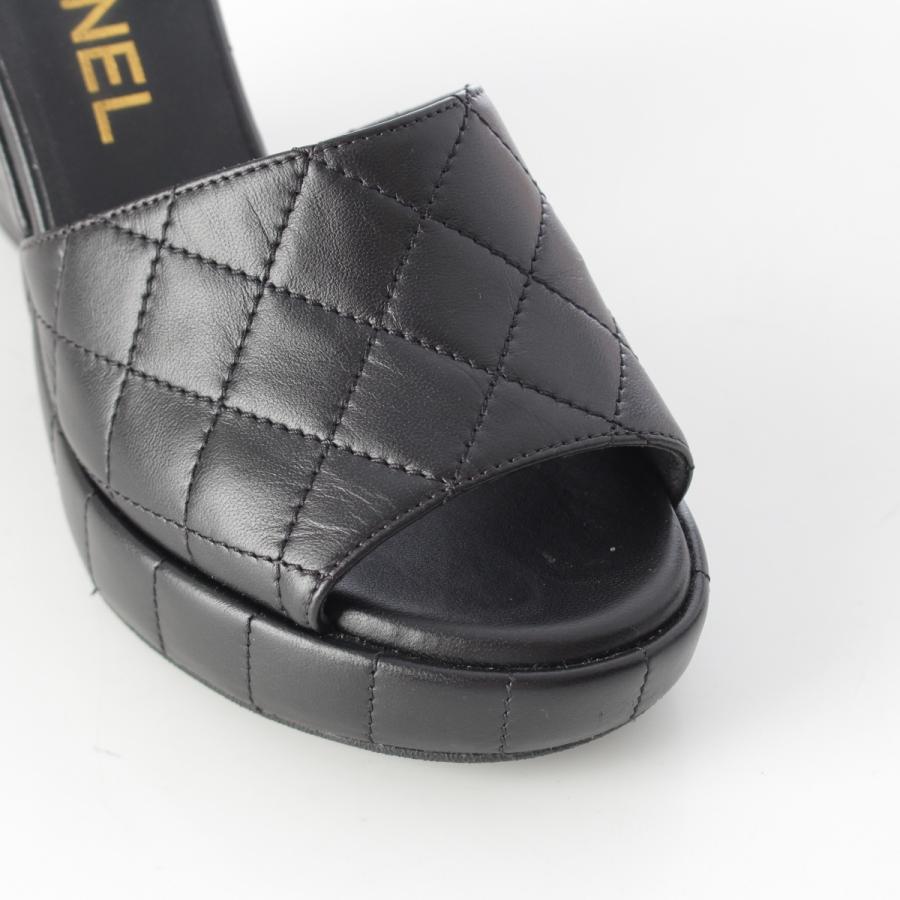 CHANEL（シャネル） レザー マトラッセ ビジューココマーク サンダル