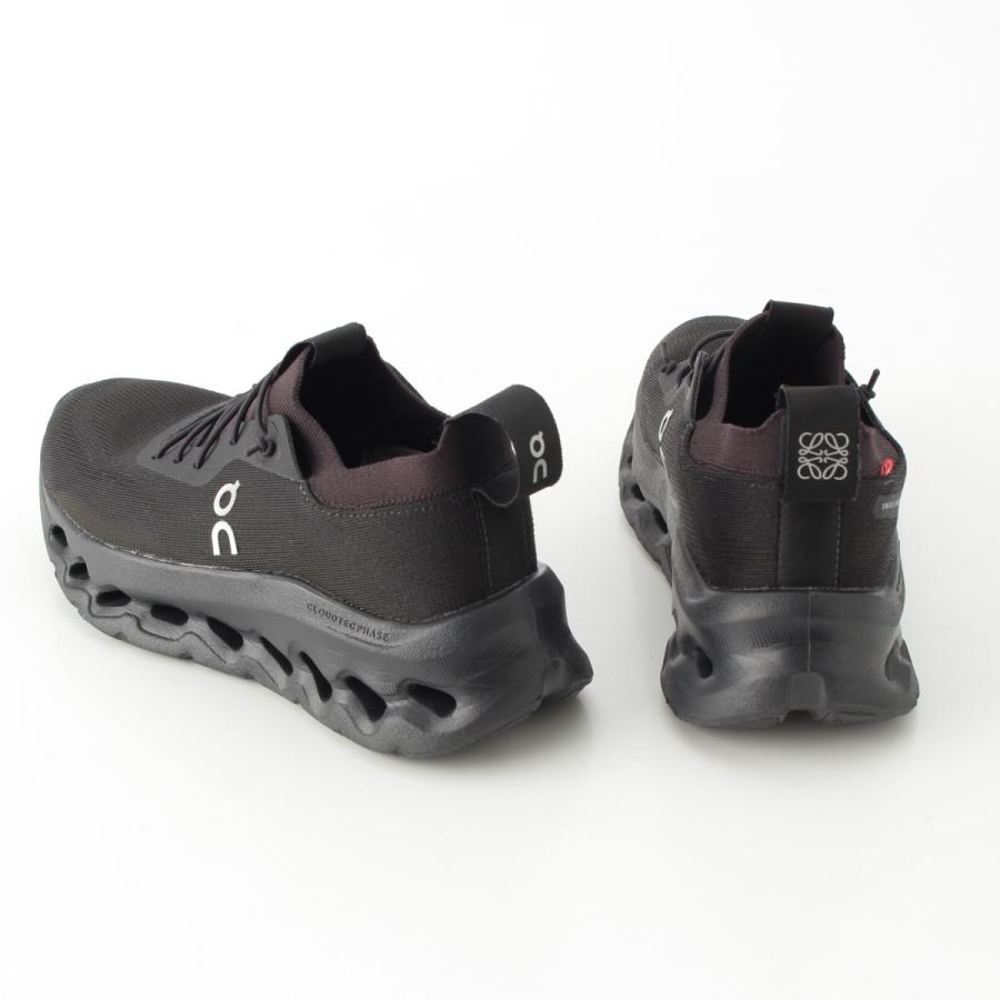 新品未使用　41サイズ売切　　On×ロエベ　クラウドティルト 差がつく大人のスニーカー】「ロエベ×On」コラボ第6弾。「クラウド