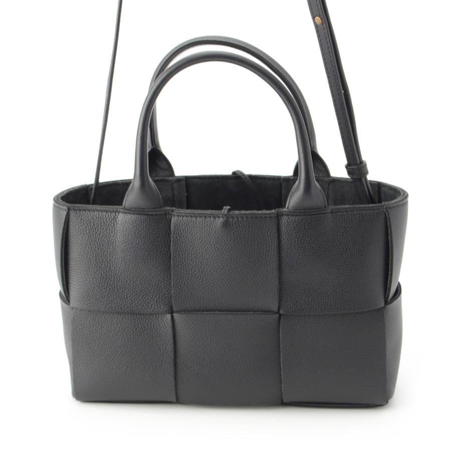 BOTTEGA VENETA（ボッテガ・ヴェネタ） レザー マキシイントレチャート 