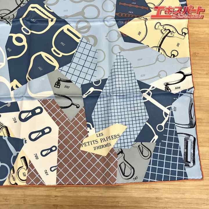 HERMES エルメス　カレ70 プティパピエ　2023ss 2023年 春夏 新作 HERMES エルメス スカーフ カレ70 プティパピエ 黒