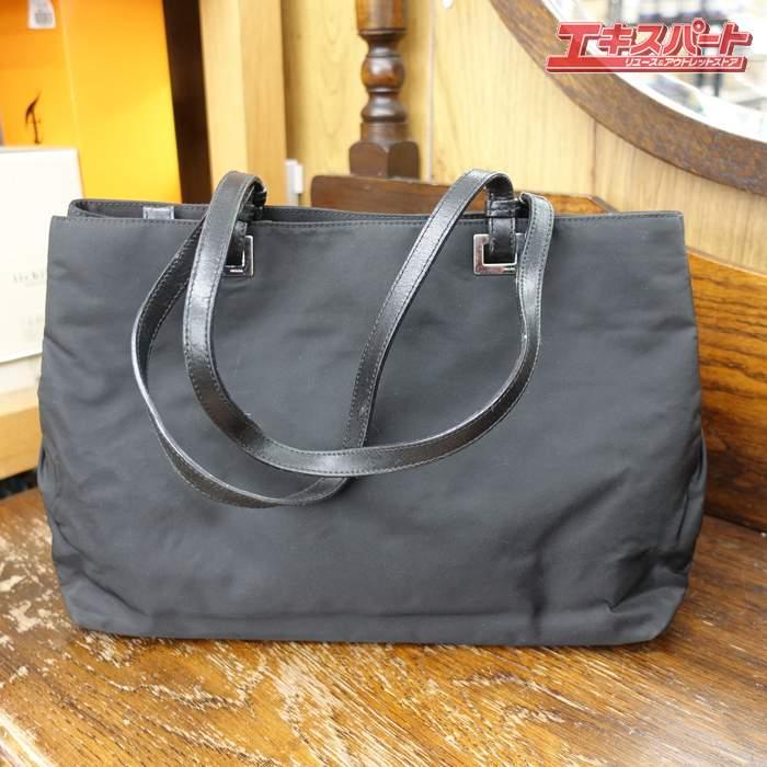 PRADA プラダ テスート 三角ロゴプレート ブラック 黒 シルバー金具