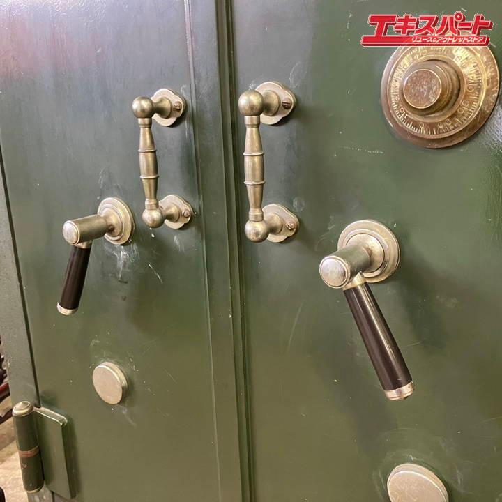 昭和レトロな金庫 アンティーク 時代 大型金庫 大日本東京北村製