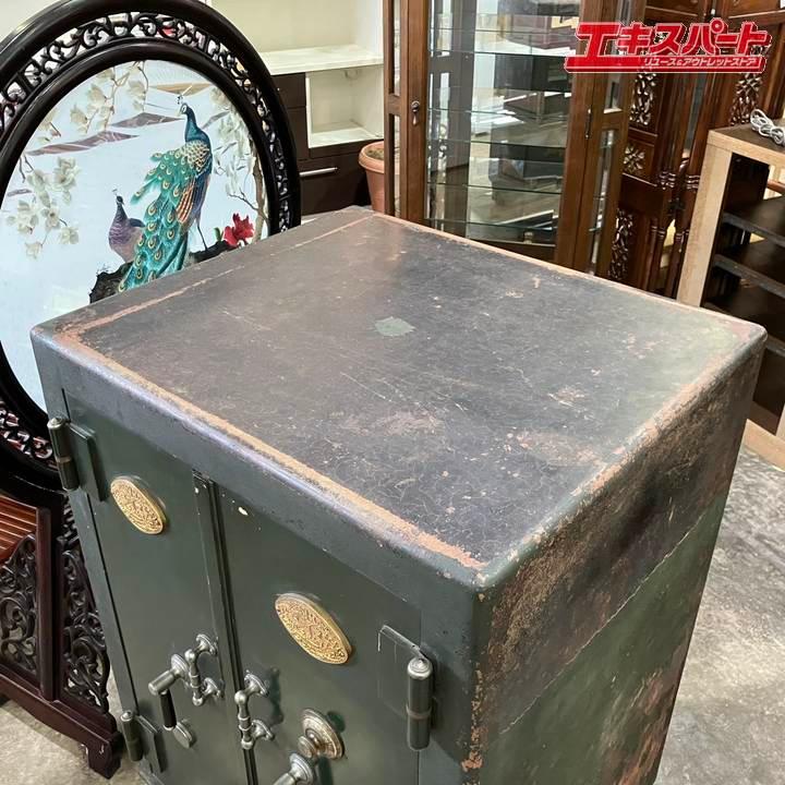 昭和レトロな金庫 アンティーク 時代 大型金庫 大日本東京北村製
