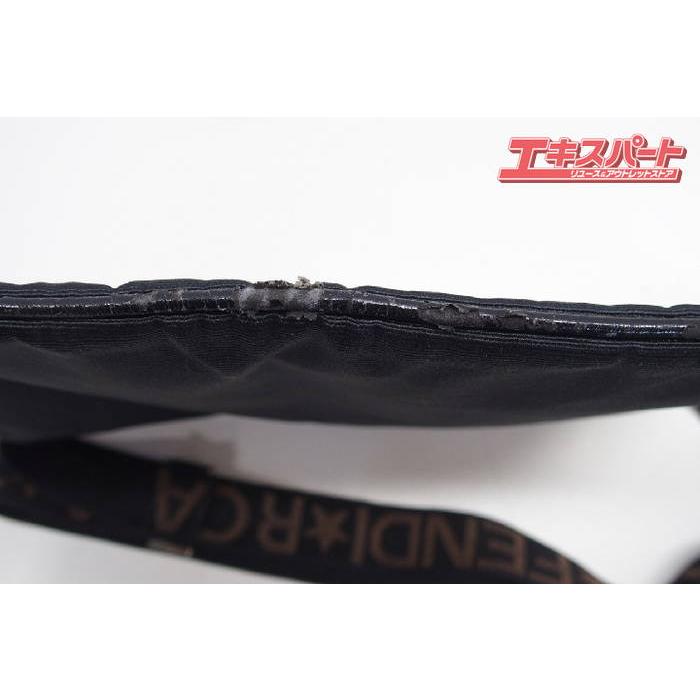 フェンディ FENDI 2305 26677 ロゴライン メッセンジャーバッグ