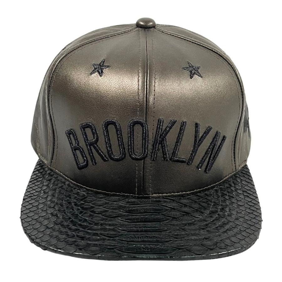 JUST DON ジャストドン × Mitchell&Ness×バーニーズニューヨーク BROOKLYN ピンバッジ付き レザー キャップ ...
